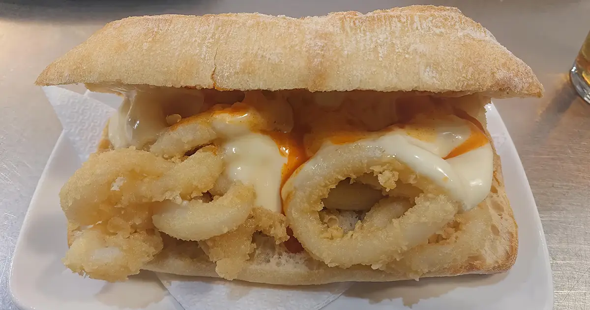 Bocadillo de calamares en La Mejillonera Valladolid