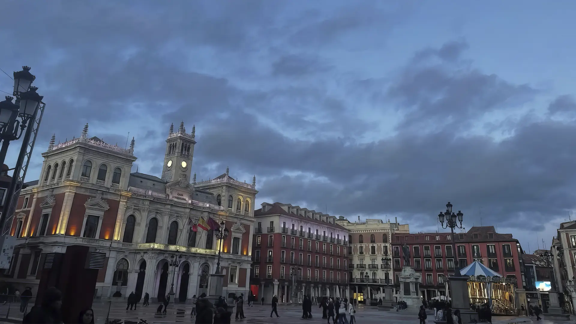 Qué hacer en Valladolid un domingo por la tarde con vistas al centro histórico al atardecer