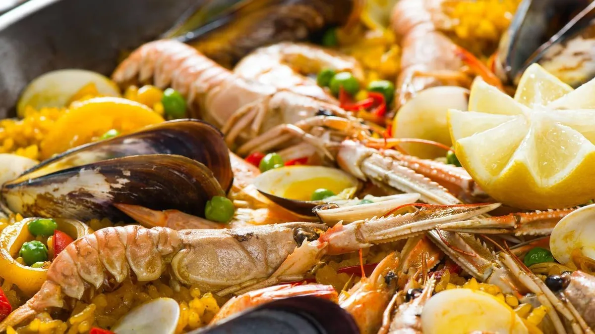 Paella de marisco con carabineros y mejillones de la Arrocería Eider en Salamanca