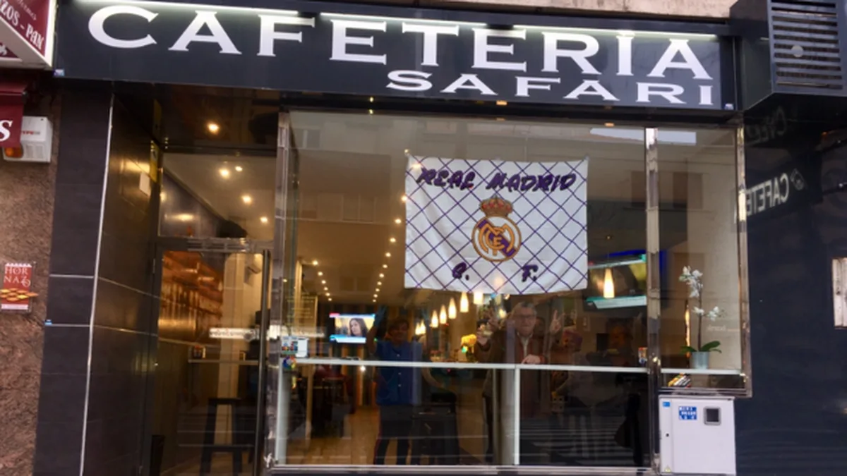 Fachada de la Cafetería Safari en Salamanca