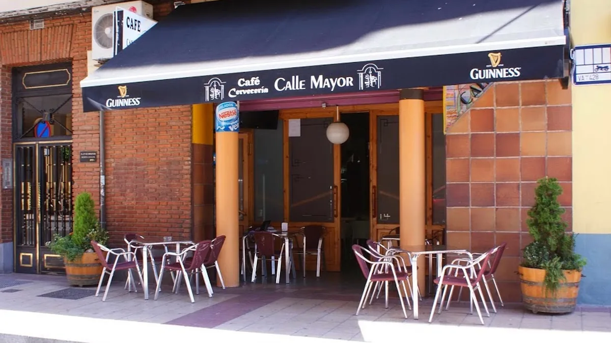 Terraza del Café Cervecería Calle Mayor en Valladolid