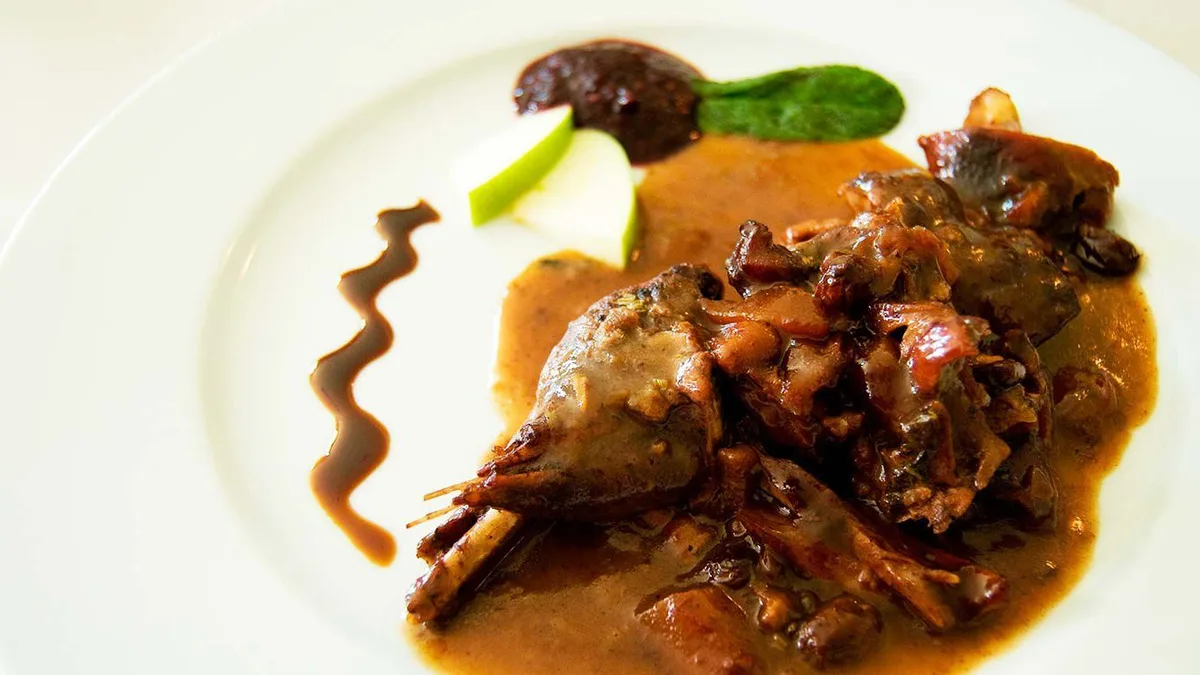 Plato de caza del Restaurante Cervecería Ángela de Valladolid