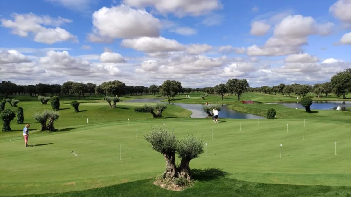 Campo de golf de La Valmuza, donde está el simulador Toptracer, cerca de Salamanca
