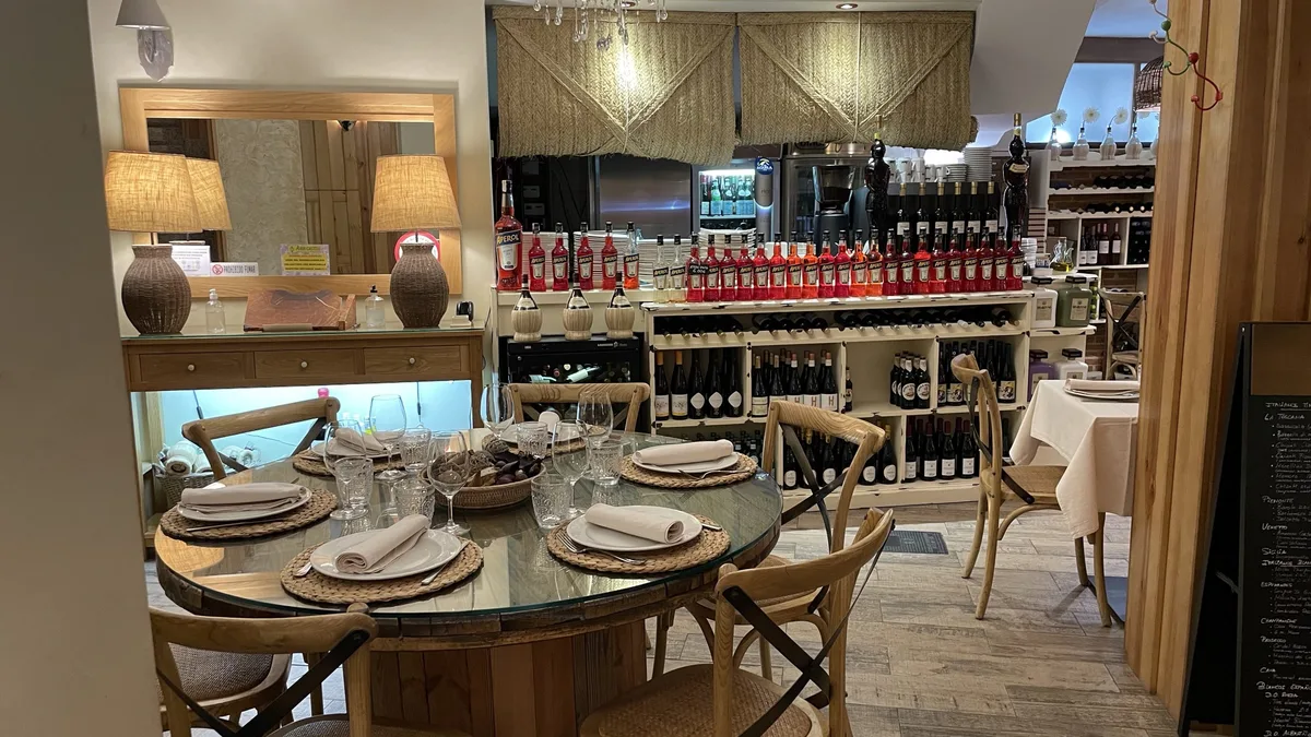 Sala del restaurante italiano Rugantino en Salamanca
