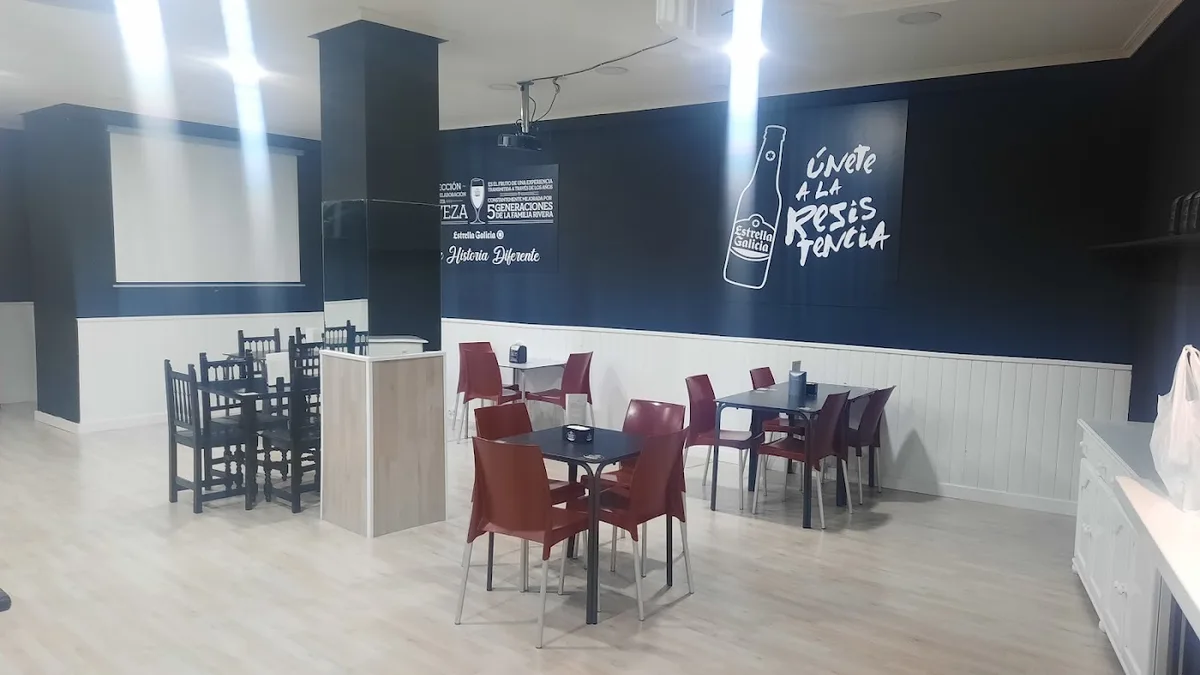 Interior del Café-Bar Caminito, bar de pinchos y tortilla de patata en la calle San Felices de Salamanca